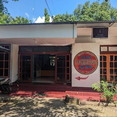 Guest House Dorm Floressa Maumere Εξωτερικό φωτογραφία